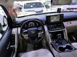 تۆیۆتا لاند کروزەر